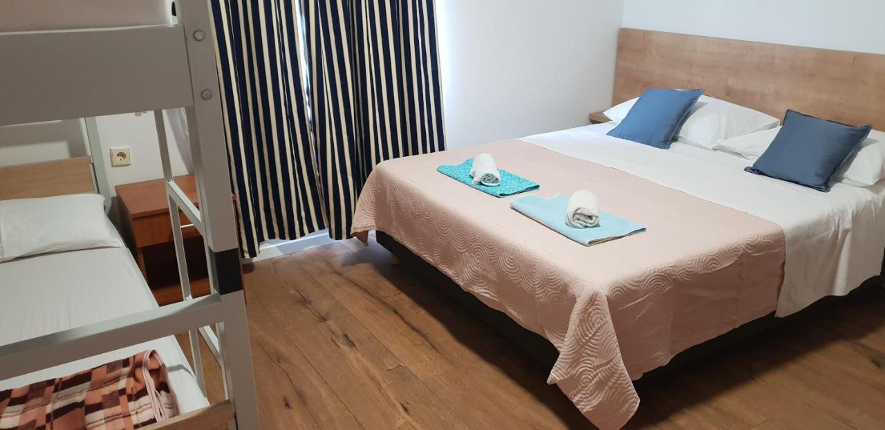 Kuca Pecine Bed & Breakfast Metajna Ngoại thất bức ảnh