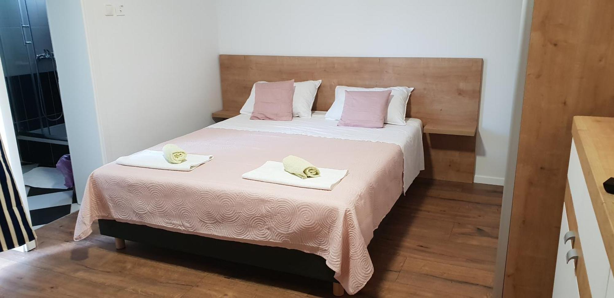 Kuca Pecine Bed & Breakfast Metajna Ngoại thất bức ảnh