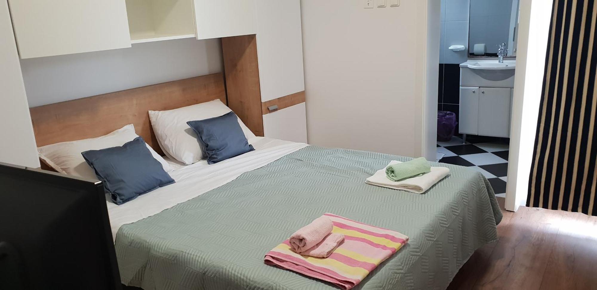Kuca Pecine Bed & Breakfast Metajna Ngoại thất bức ảnh